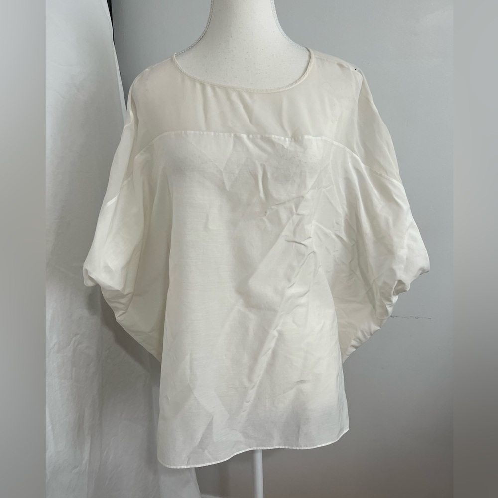 Maison de Papillon Elegant White Women's Top